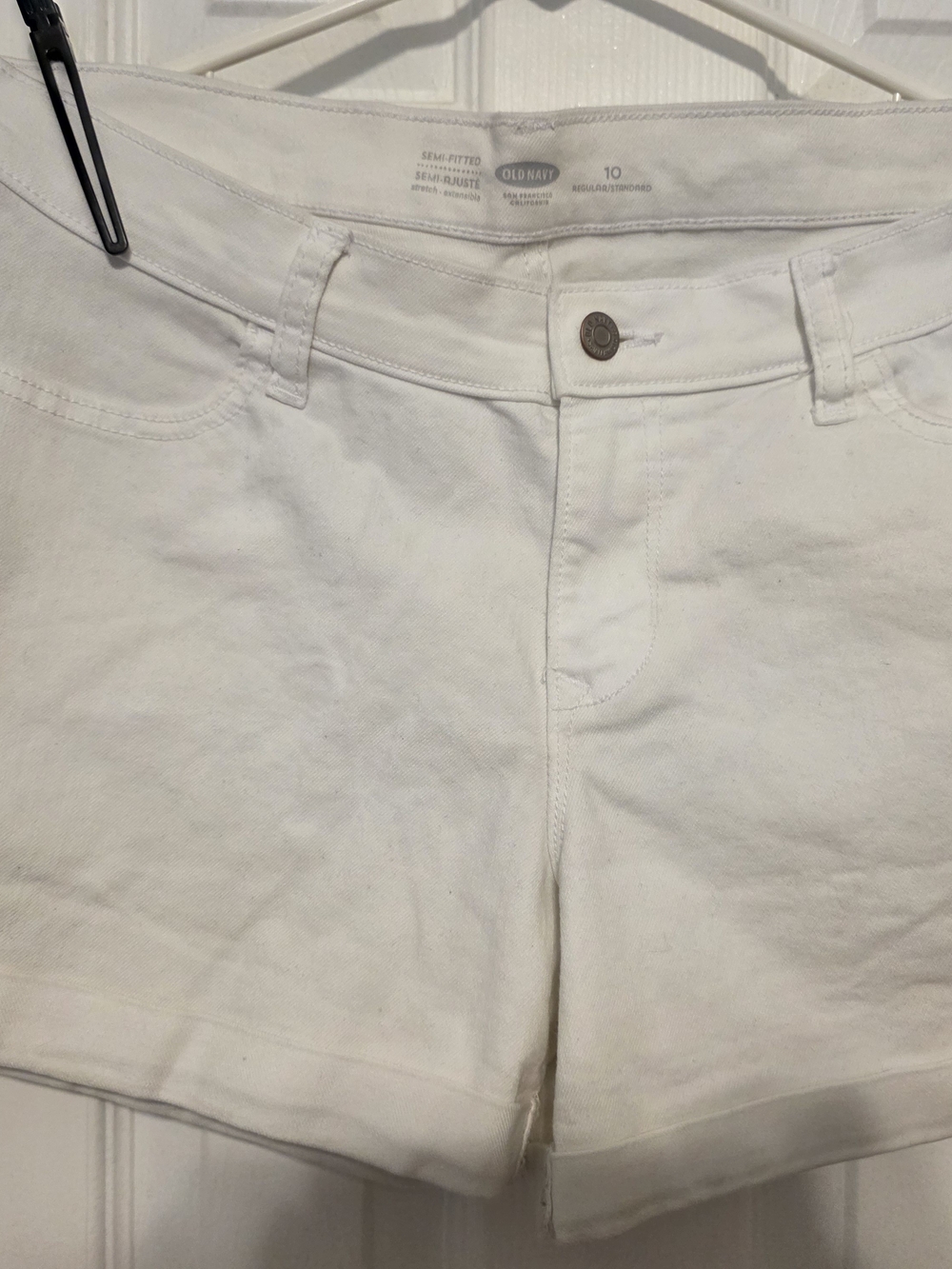 Old Navy White Women's Cotton Blend Shorts